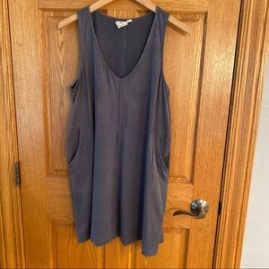 Super comfy White Crow tank top tunic. Size Medium